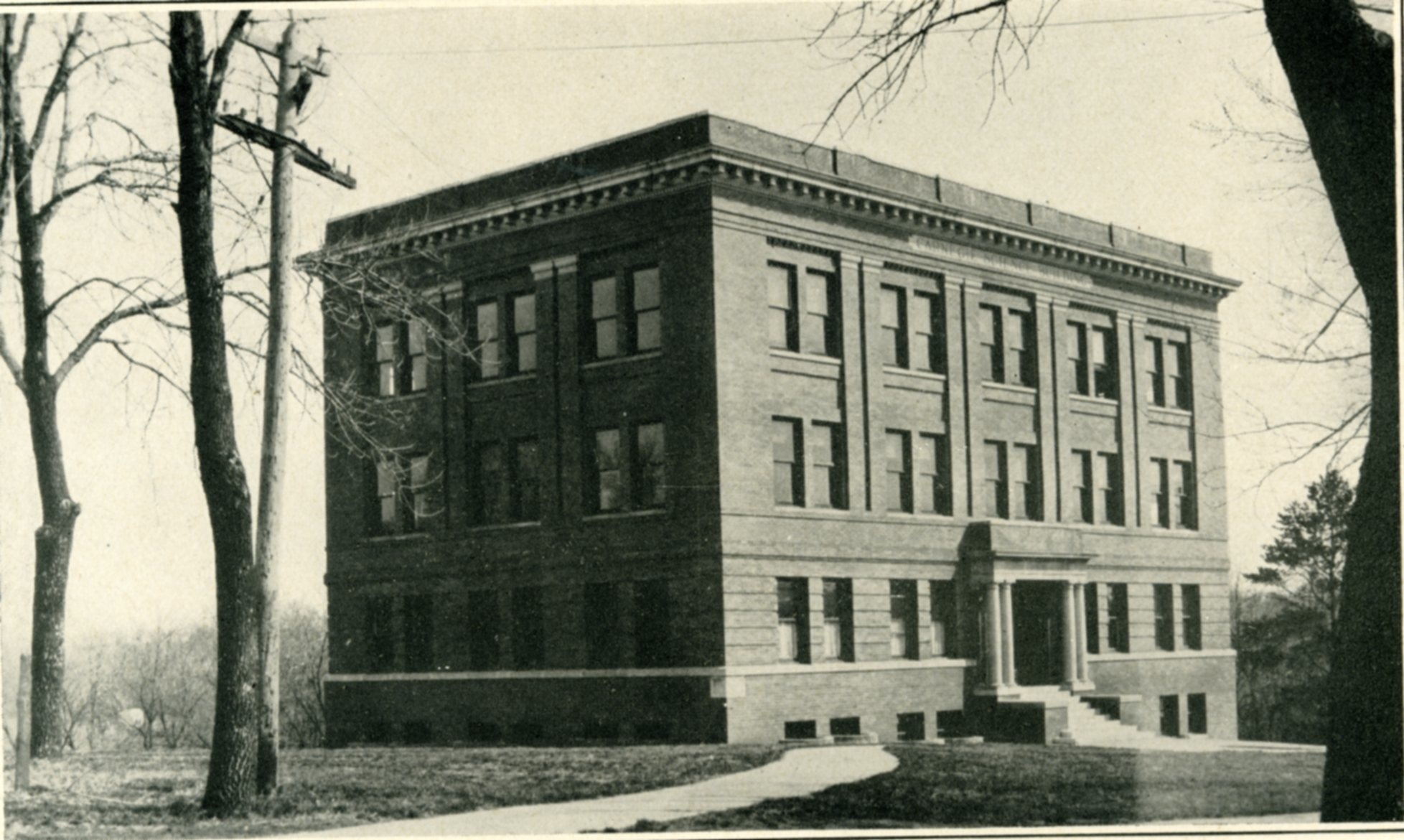 Carnegie Science Hall building in 1919