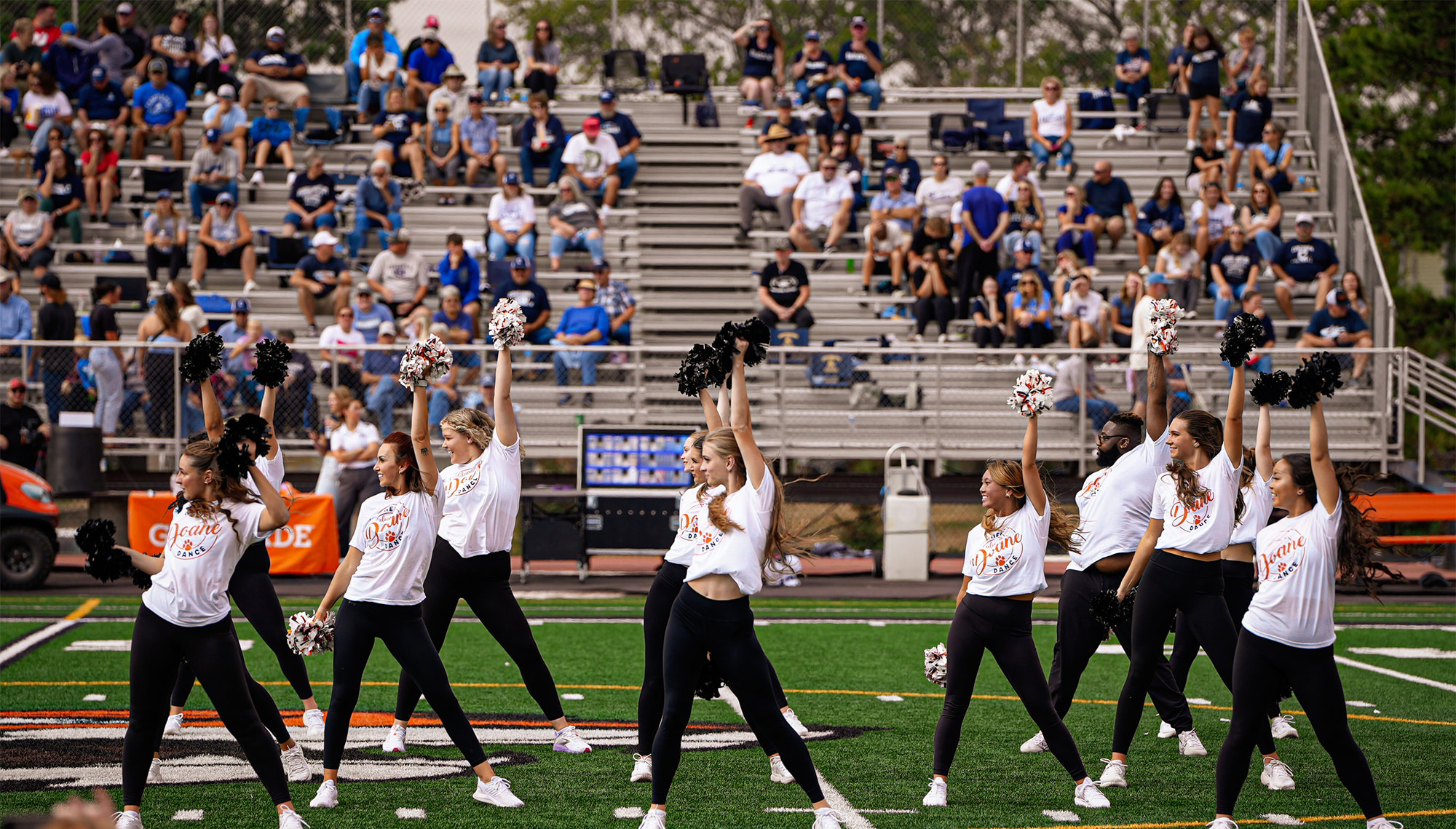 Doane Cheer 
