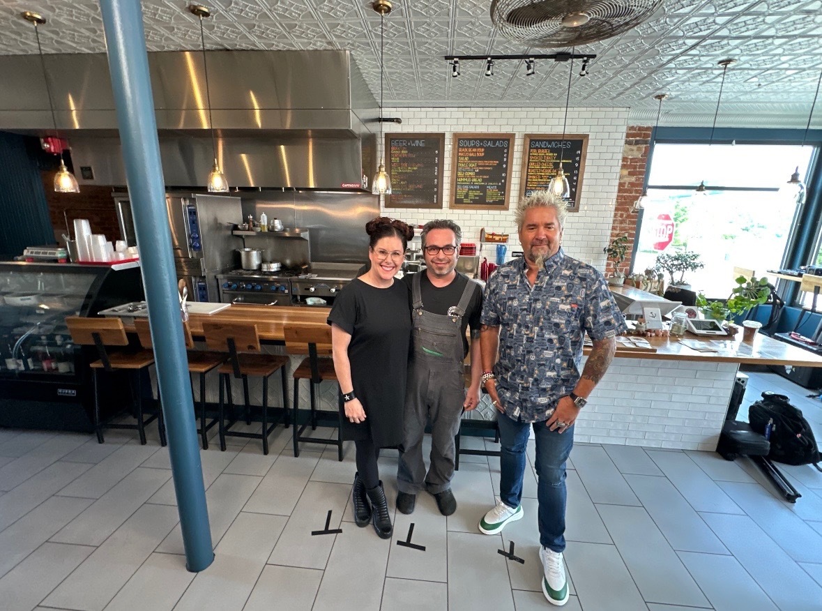 Libby Power-Leybman ’96, her husband Gary Leybman and Guy Fieri