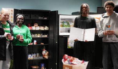 Students in Doane's Tiger Paw Pantry